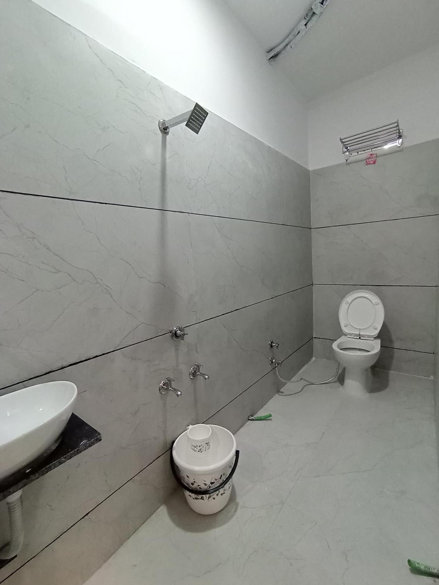 Vyara Hotel Hampton מראה חיצוני תמונה