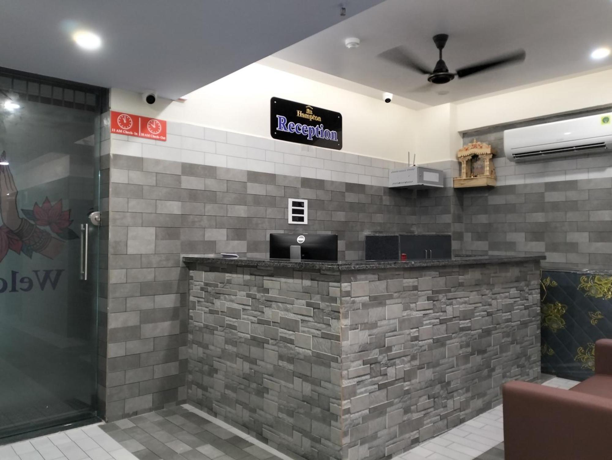 Vyara Hotel Hampton מראה חיצוני תמונה